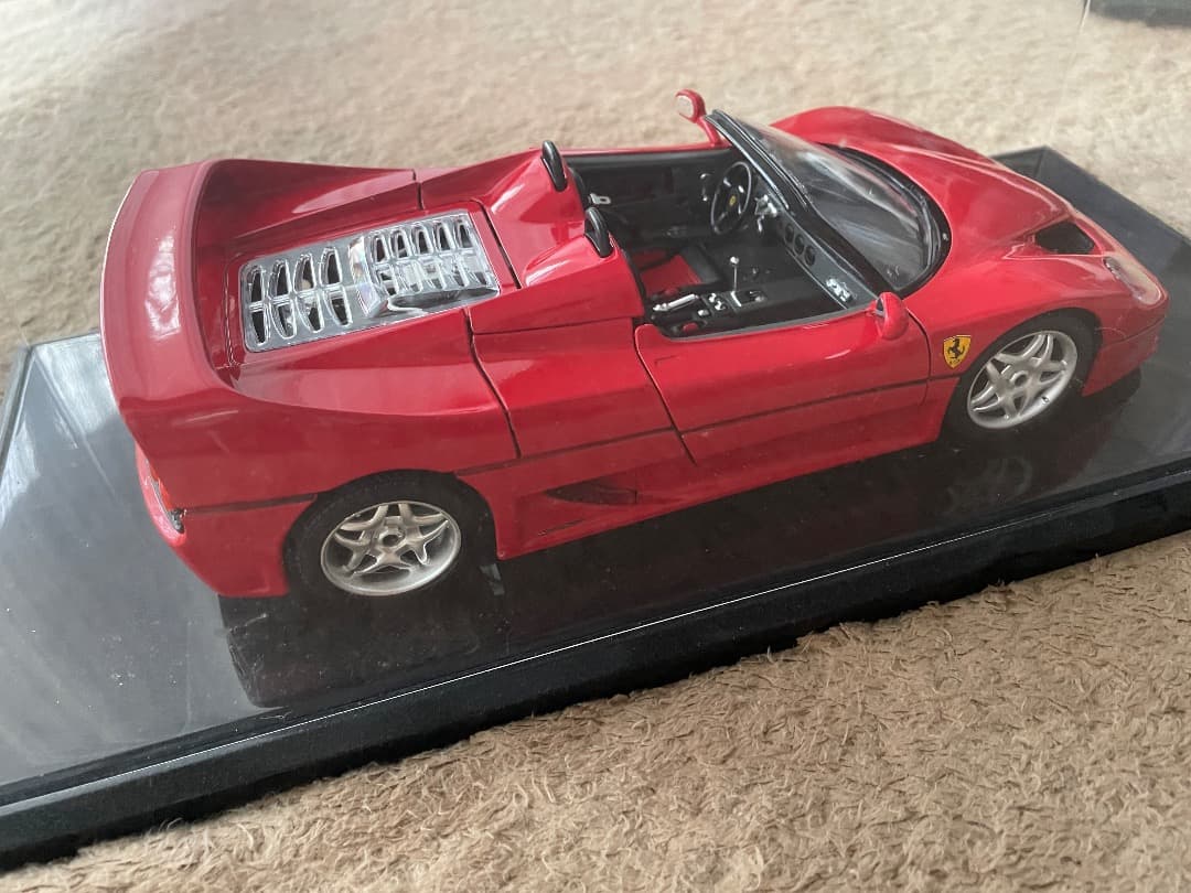 フェラーリF50　[1/18スケール]