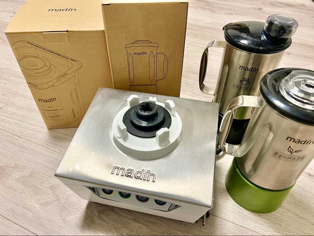 値下げ‼️台湾製【未使用・美品】Madin T-133 ｜定価約9万円→2万5千円 圧倒的な携行性！カードサイズの極小三つ折り財布『timik ティミック』