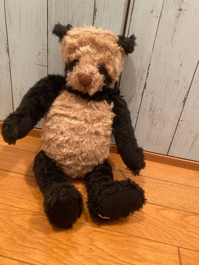 あどけないパンダ ぬいぐるみ