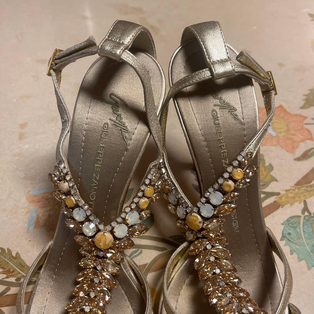 ジュゼッペ ノッティ✨ビジュー装飾 ストラップサンダル 中古・古着通販】GIUSEPPE ZANOTTI (ジュゼッペザノッティ) フラット