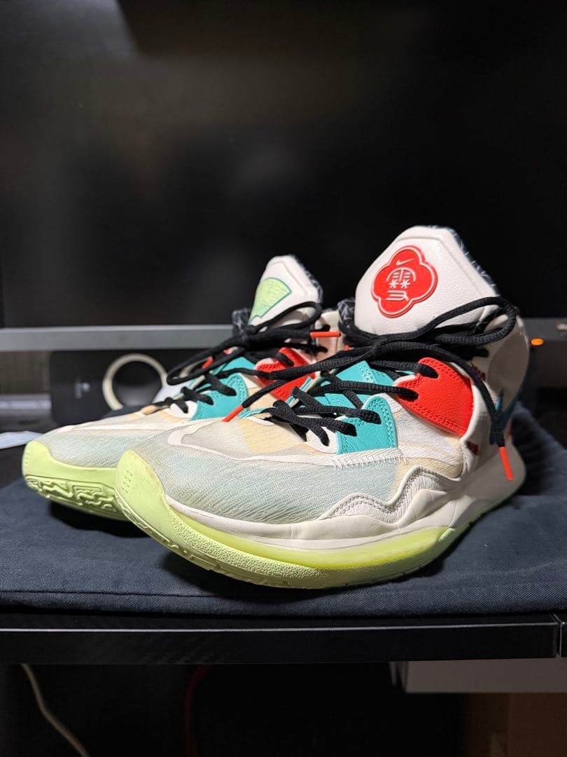 ナイキカイリー インフィニティEP 28.5CM