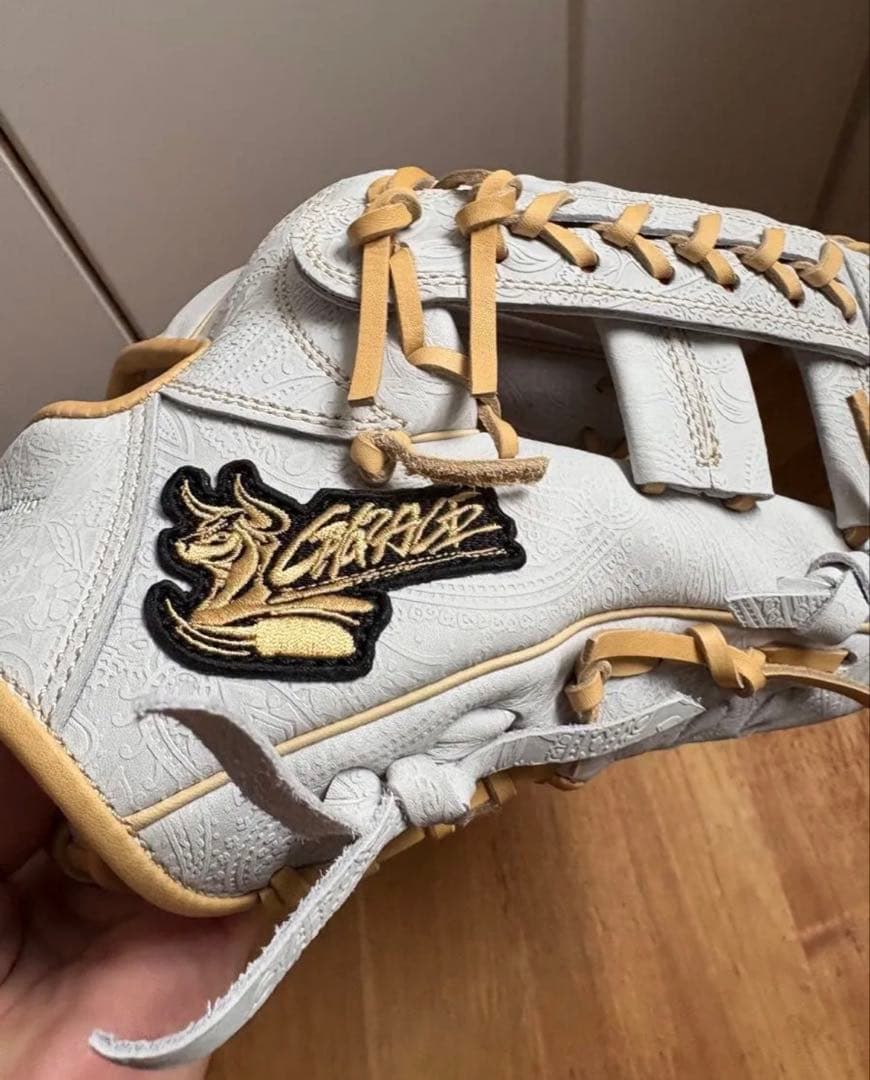 レア《アールグレイス》硬式グローブ 受注限定