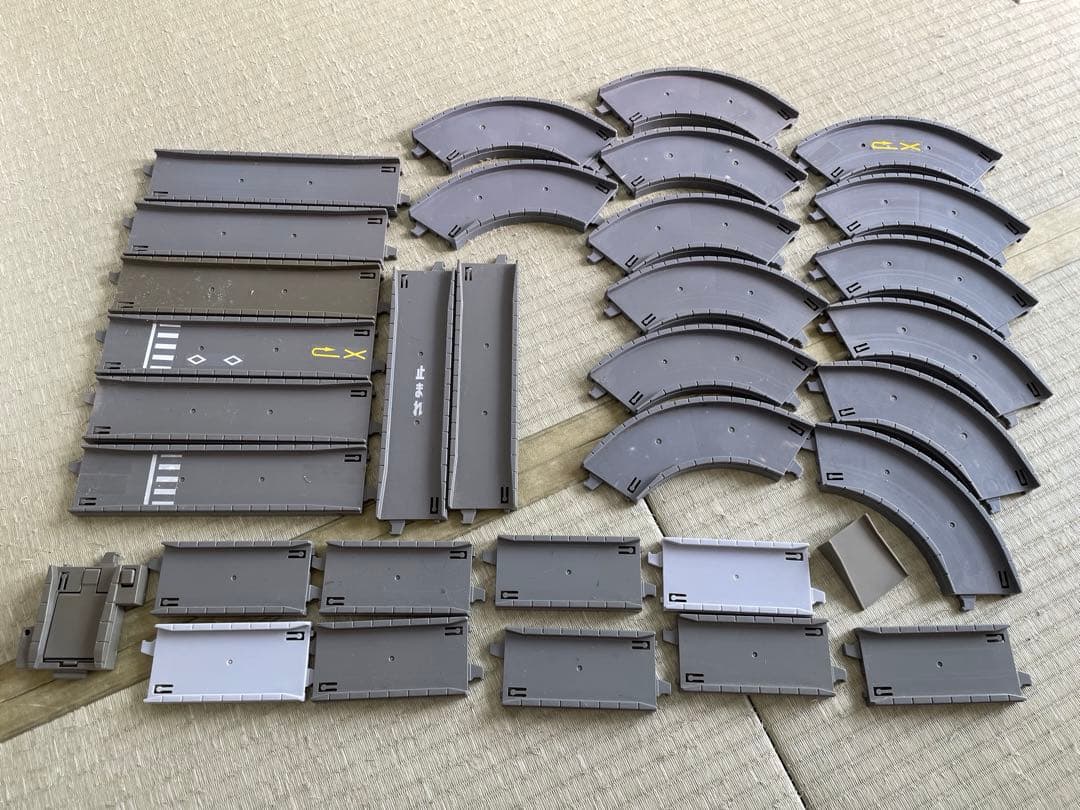 トミカ プラロード道路セット　モータートミカのバス付