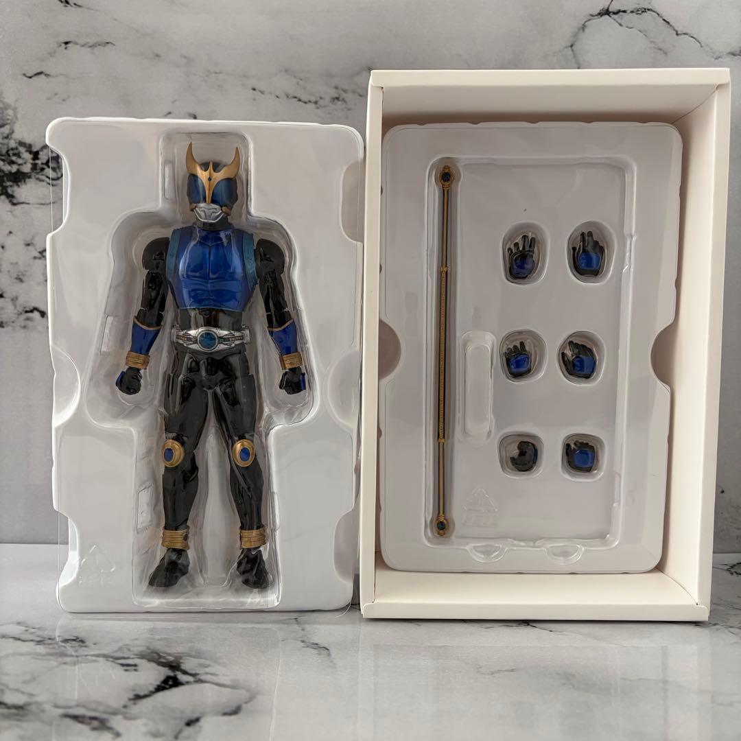 S.H.Figuarts 真骨彫製法 仮面ライダークウガ ドラゴンフォーム