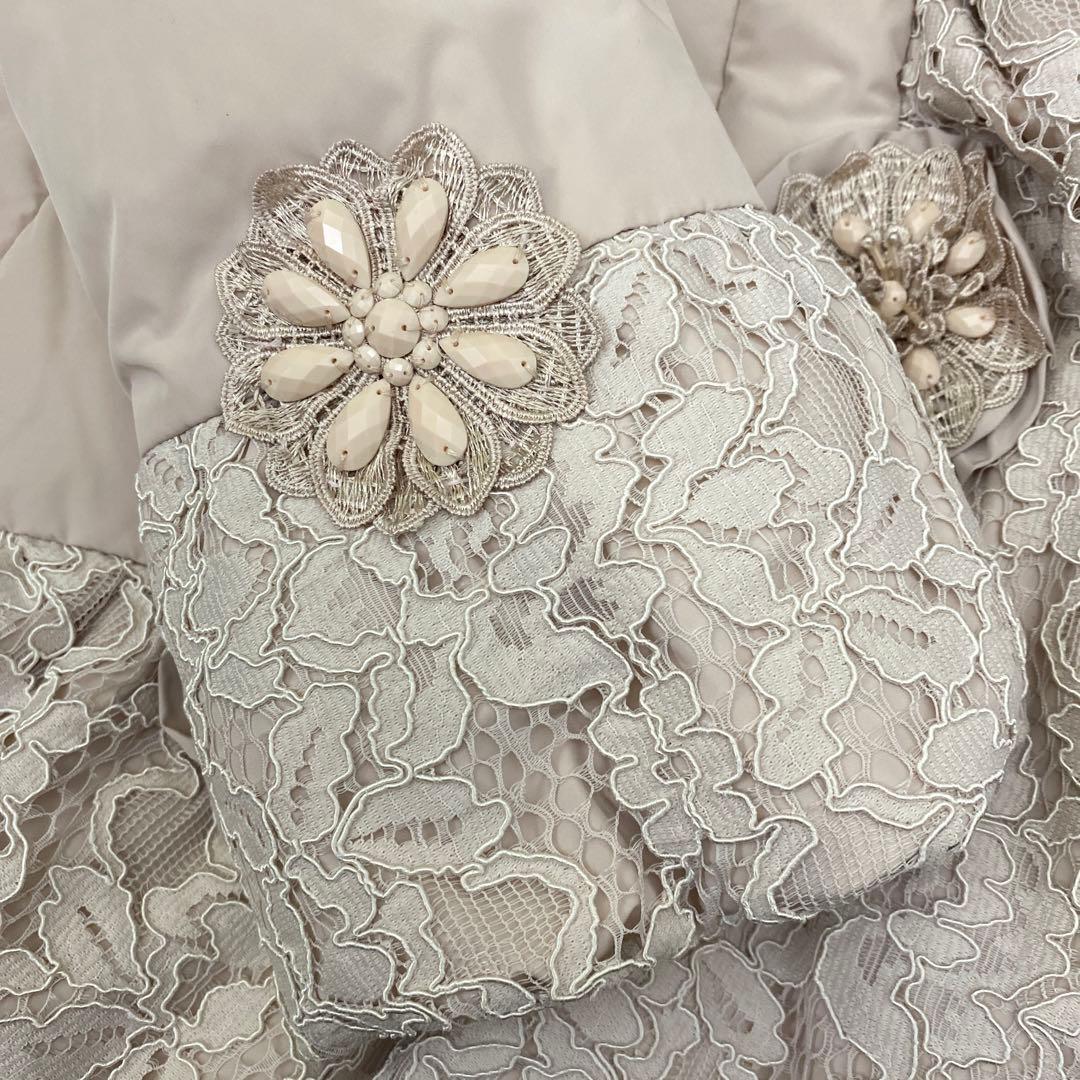 極美品、スーパービューティーダウンコート、ジャケットレースづかい花