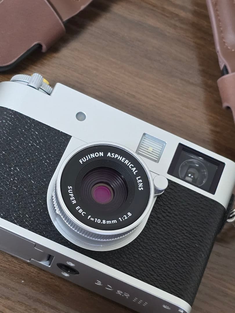 デジタルカメラ Fujifilm X Half ハーフサイズカメラ「Fujifilm X Half」 - MONOKIRI 35mm