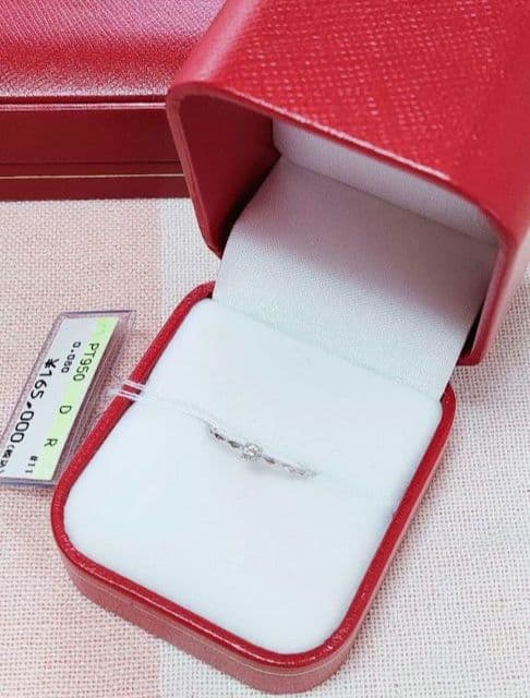 新入荷 未使用品 pt950 天然ダイヤモンド 0.08ct リング