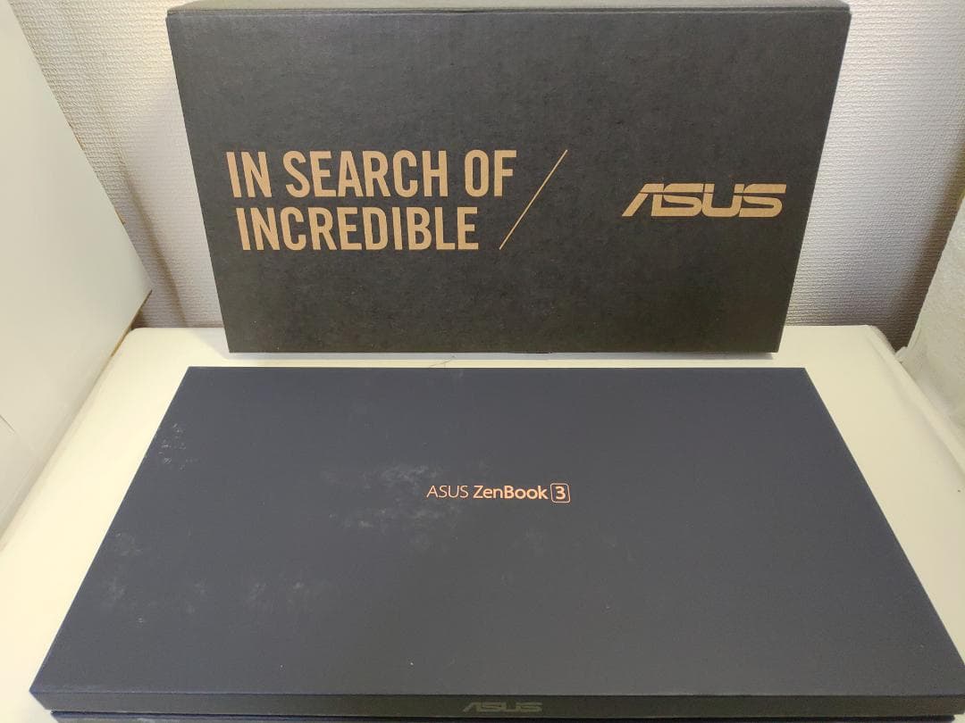 Windowsノート本体 ASUS ZenBook 3 UX390UA UX390UA-GS074T ASUS ZenBook 3 UX390UA UX390UA-256G [ロイヤルブルー] 価格比較