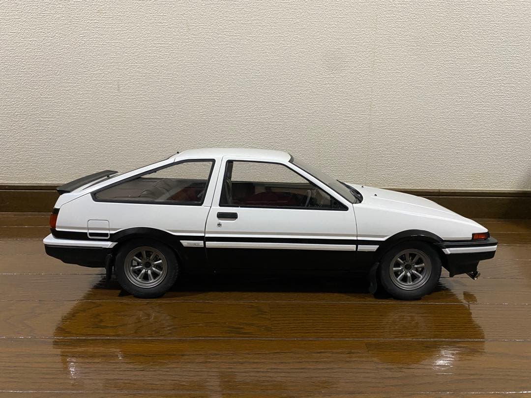 ジャンク！ 1/8 トヨタ スプリンタートレノ AE86 頭文字D ミニカー