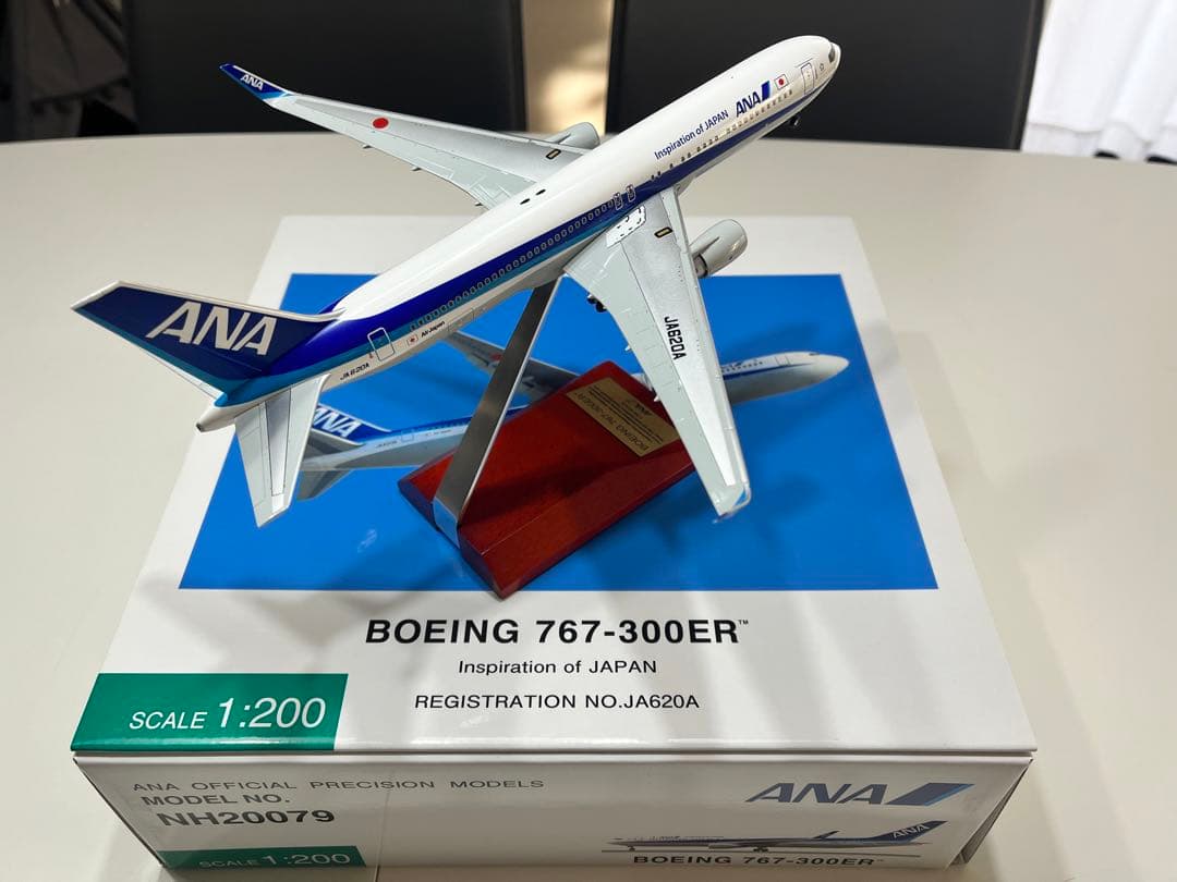 ANA 767-300ER 1/200 全日空商事 - メルカリ