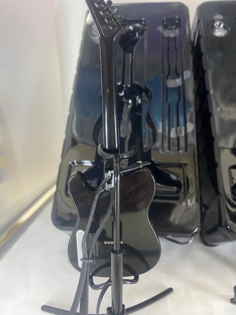 布袋寅泰 ギターフィギュアコレクション VOL.1