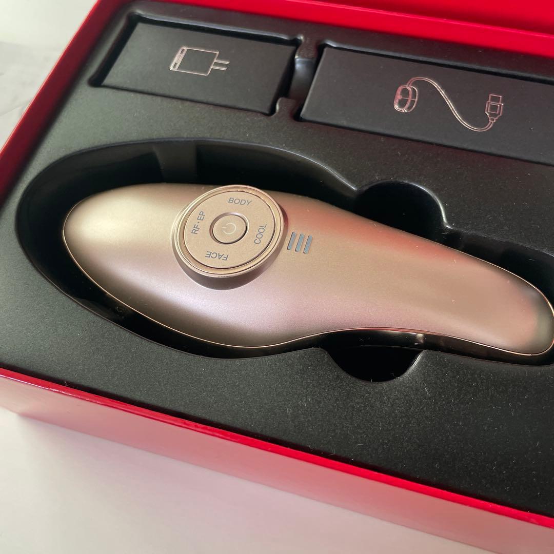 MEラボンエクラ 美顔器 ME LABOUM ECLAT ECT-02 - メルカリ