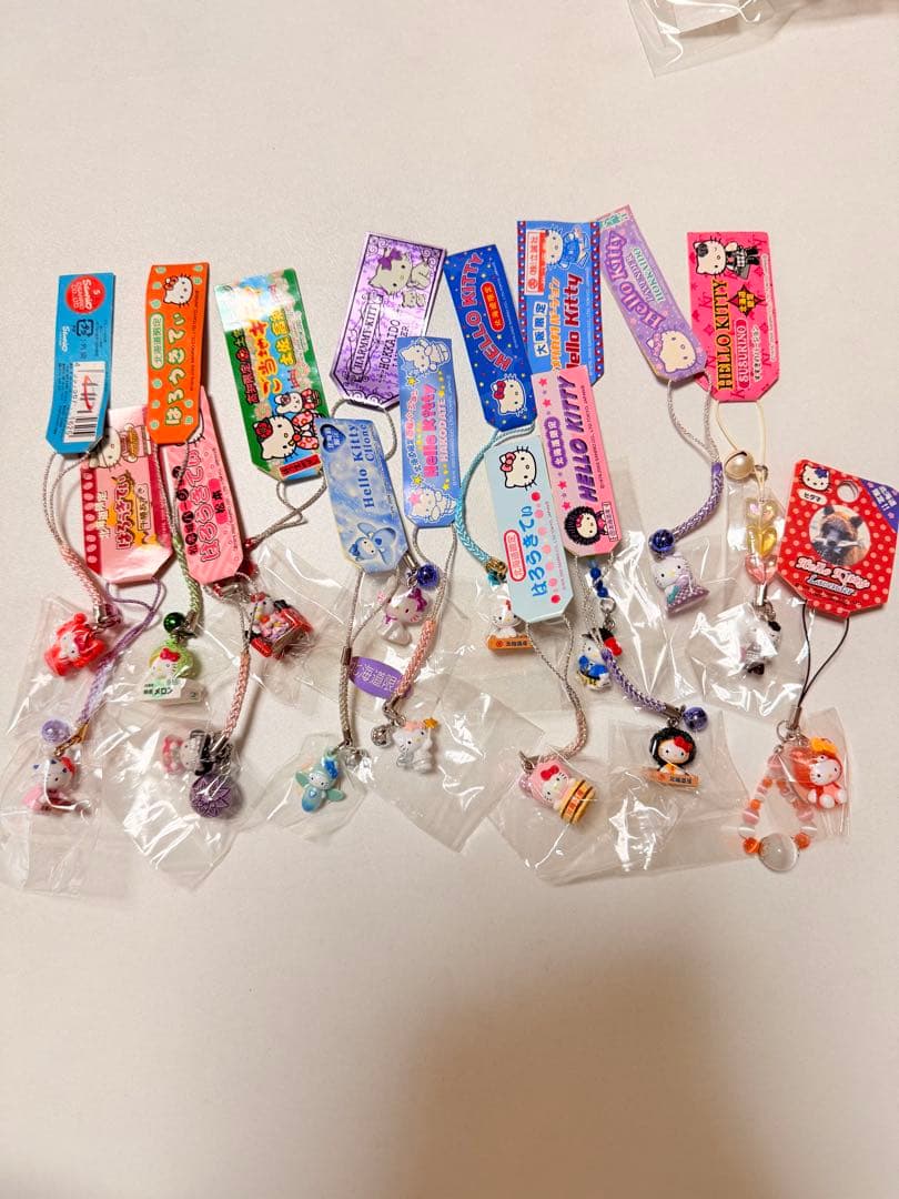【まとめ売り92点】ご当地キティストラップ・ボールペン