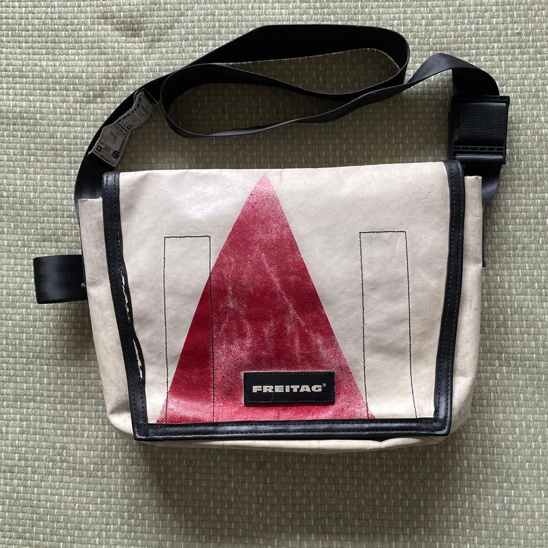FREITAG メッセンジャーバッグ - メルカリ
