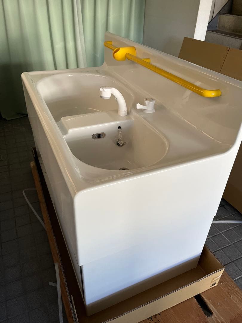 TOTO PFS1400CWR 二槽式幼児用バス　ホワイト PFS1400CWR｜TOTO｜幼児用バス[2槽式][キャビネット：ホワイト