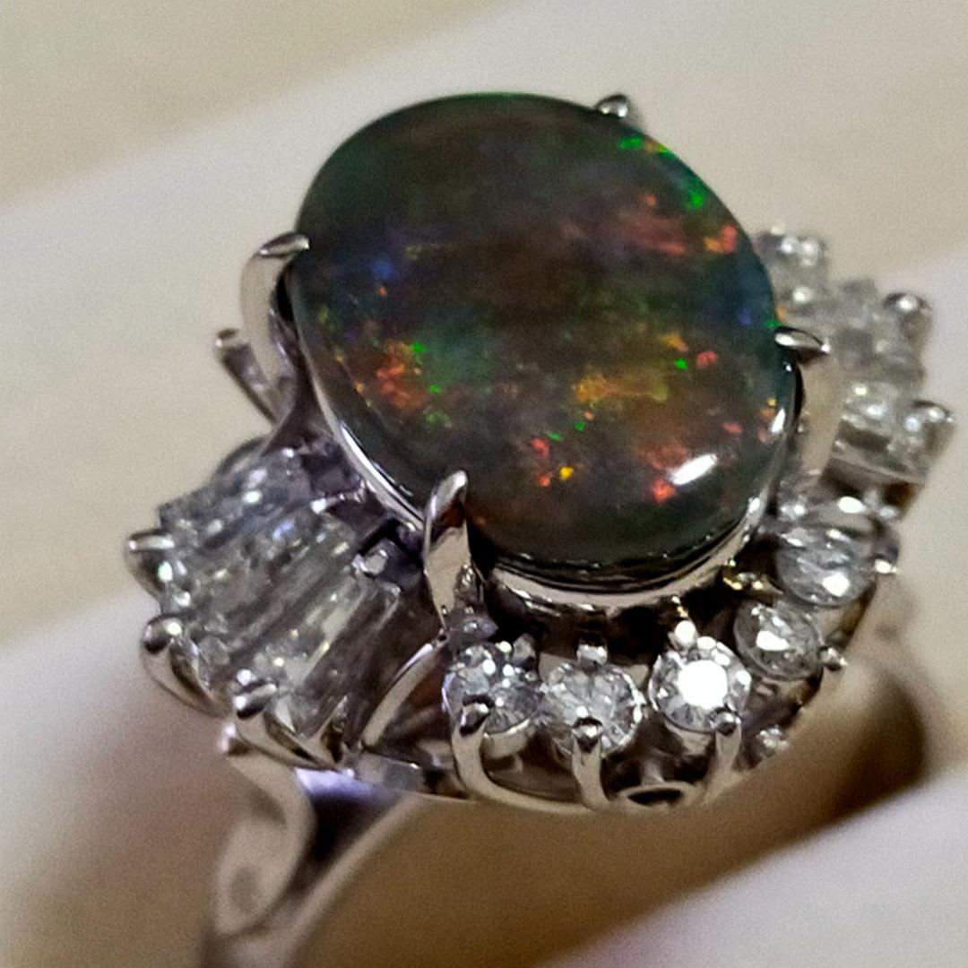 ブラックオパール　指輪　3.06ct　ダイヤ1.06ct　Pt900