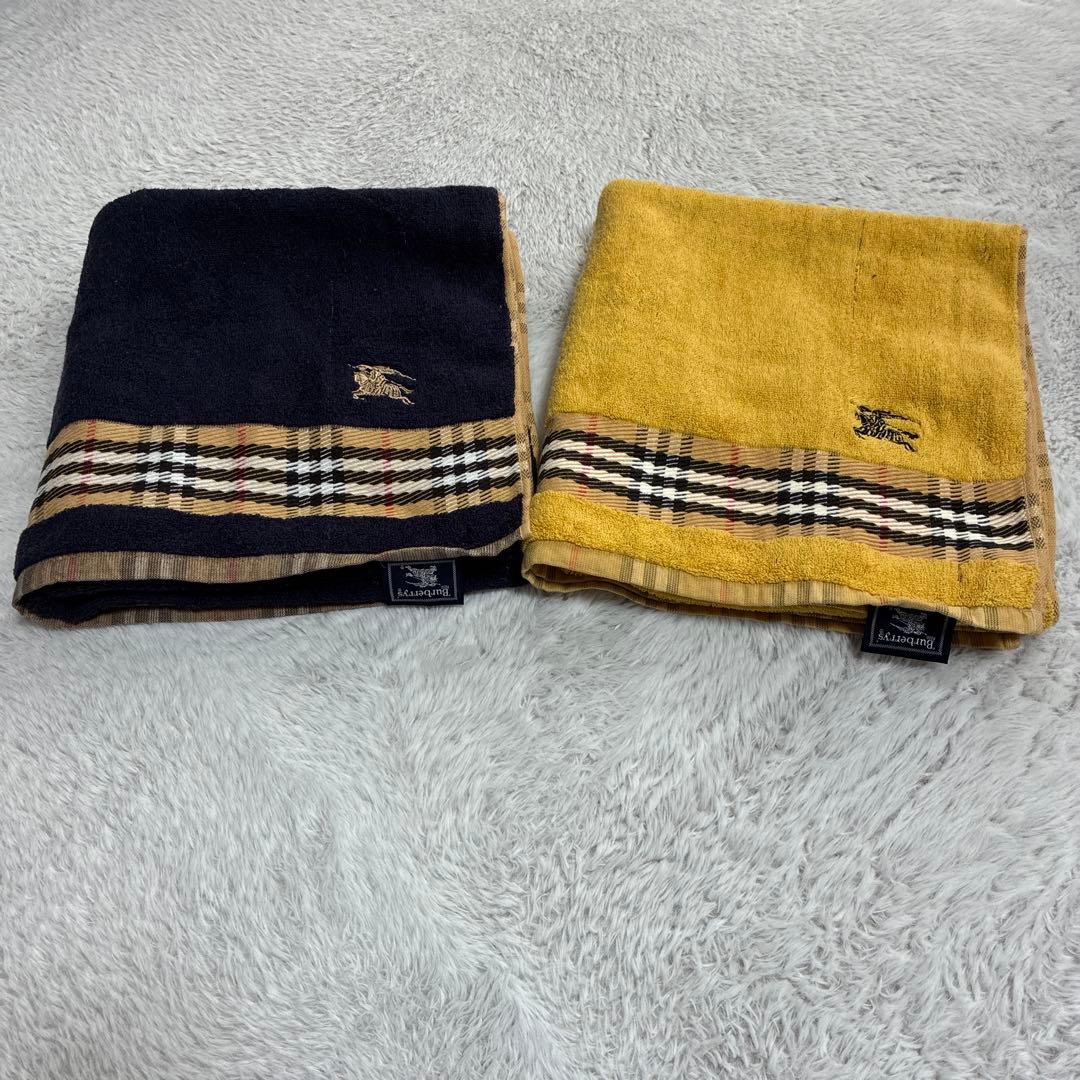 Burberryバスタオル 2枚セット - メルカリ