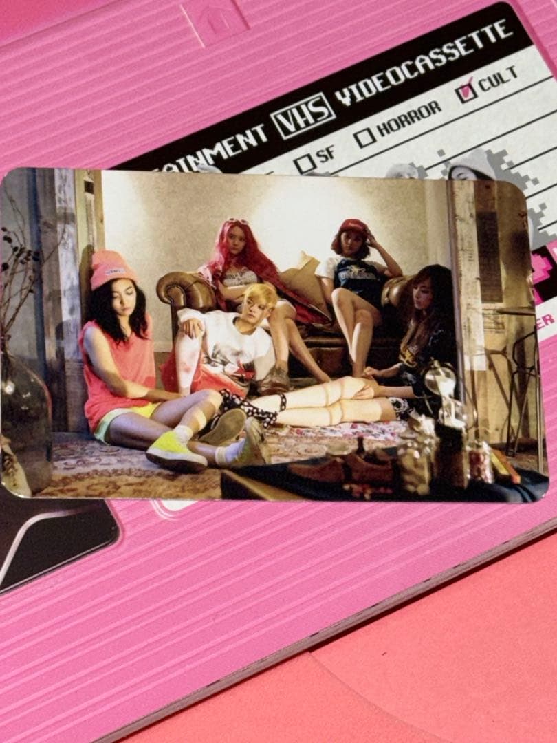 f(x) アルバム PINK TAPEグループ トレカ付きです。 - メルカリ