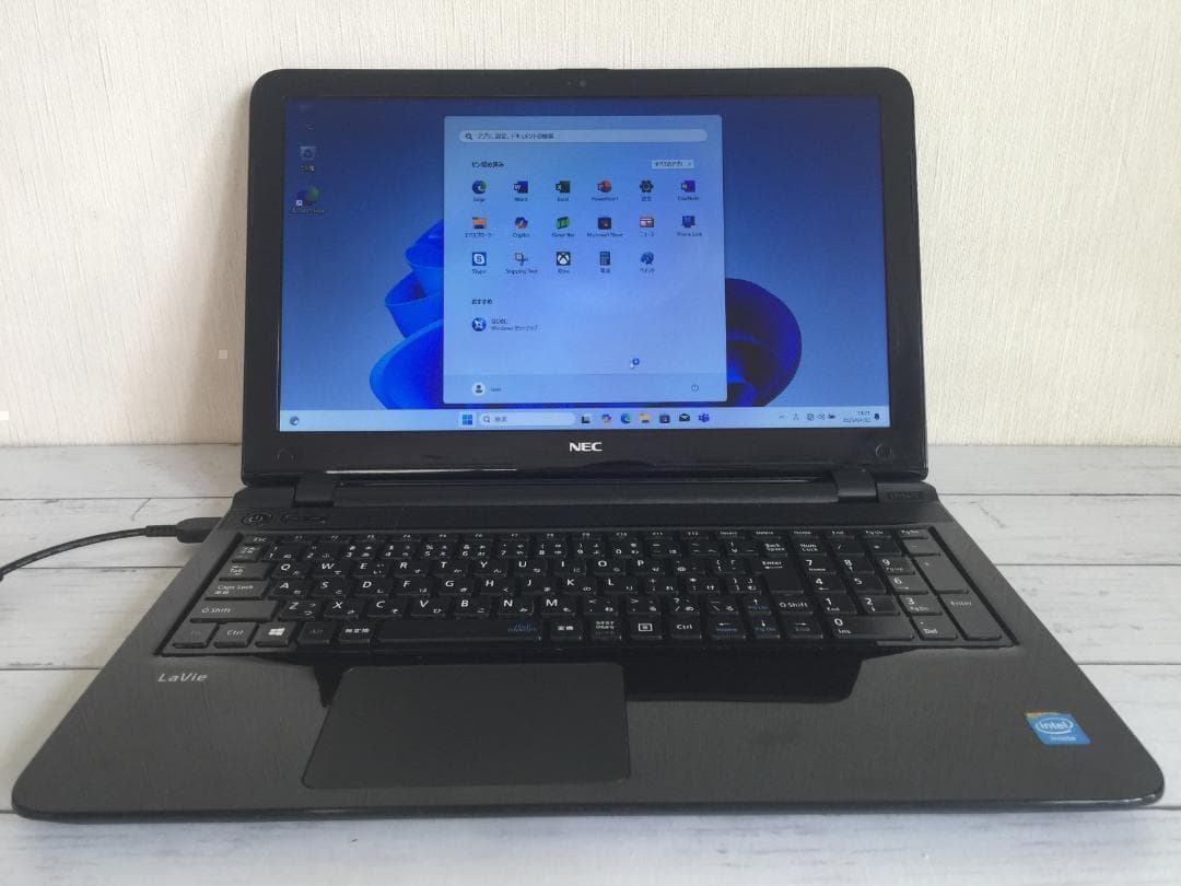 NEC LaVie LS150/SSB 15.6型液晶 フルサイズノートパソコン Amazon.co.jp: NEC PC-LS150SSB LaVie S : パソコン・周辺機器