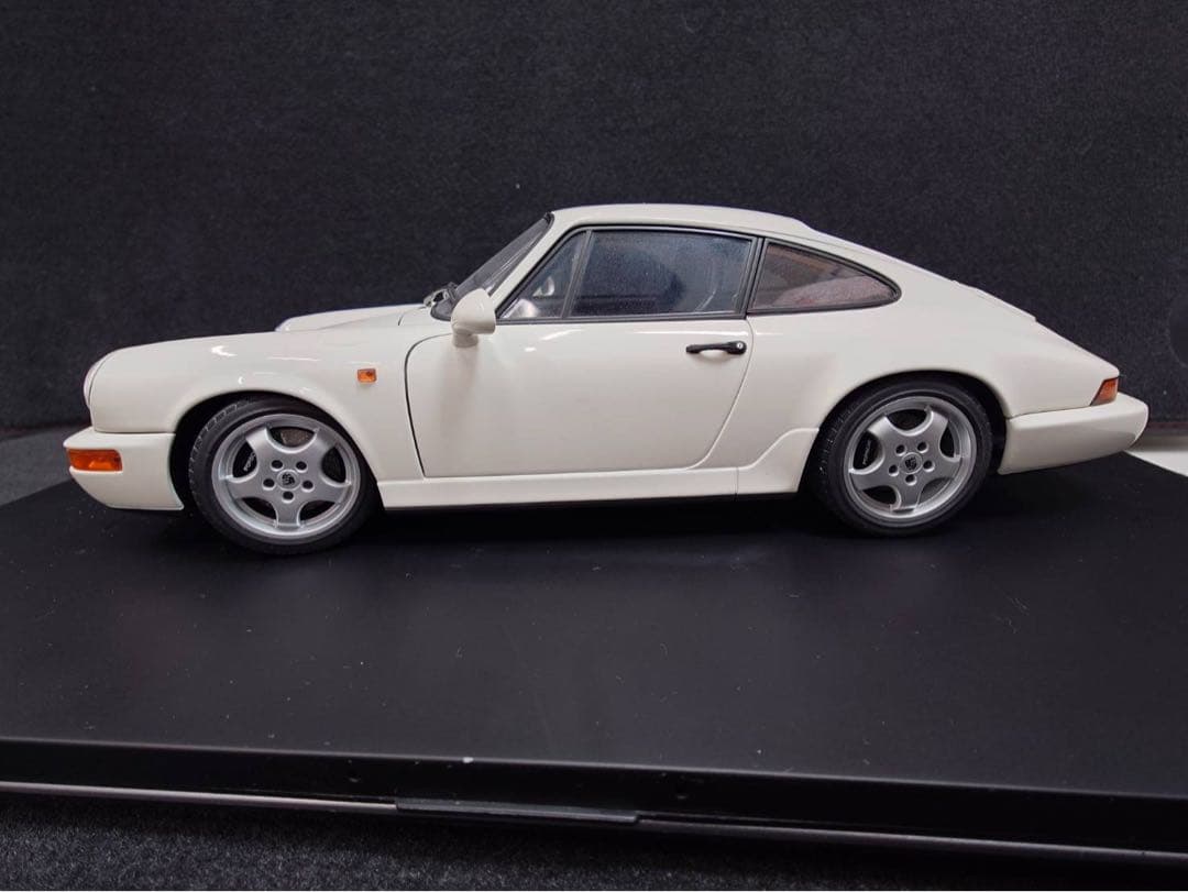 オートアート1/18ミニカー ポルシェ911(964) カレラRS ホワイト