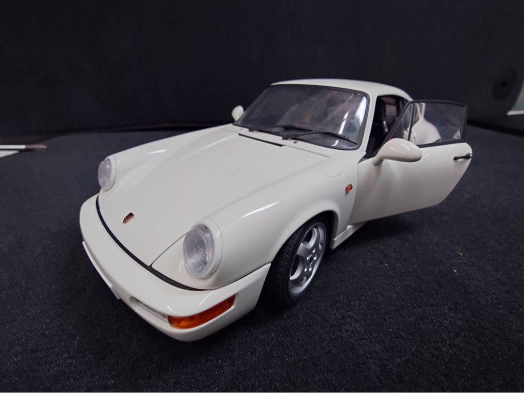 オートアート1/18ミニカー ポルシェ911(964) カレラRS ホワイト
