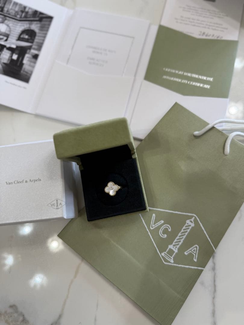 noel様専用 ヴァンクリーフ マザーオブパール ゴールドリング 53