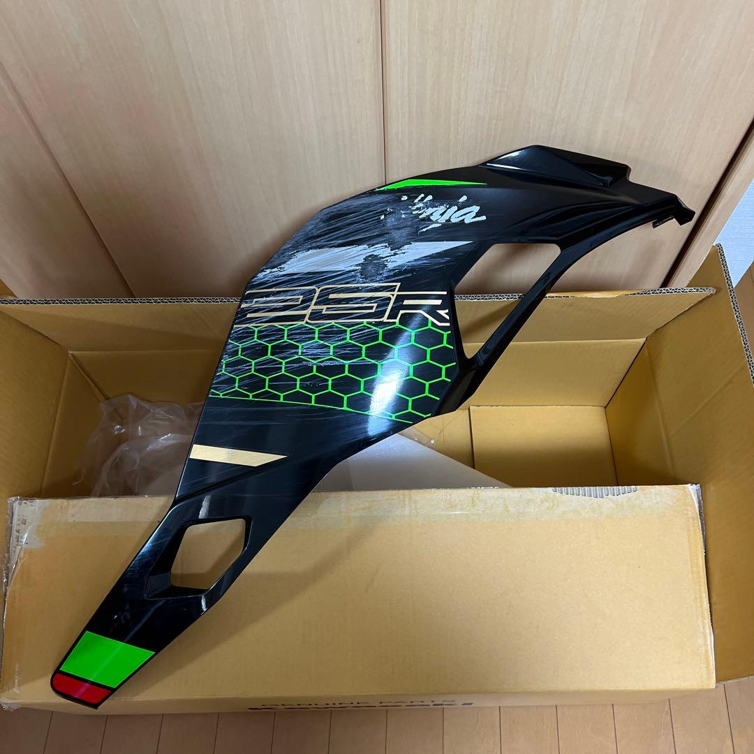 ZX25R SE KRT サイドカウル - メルカリ