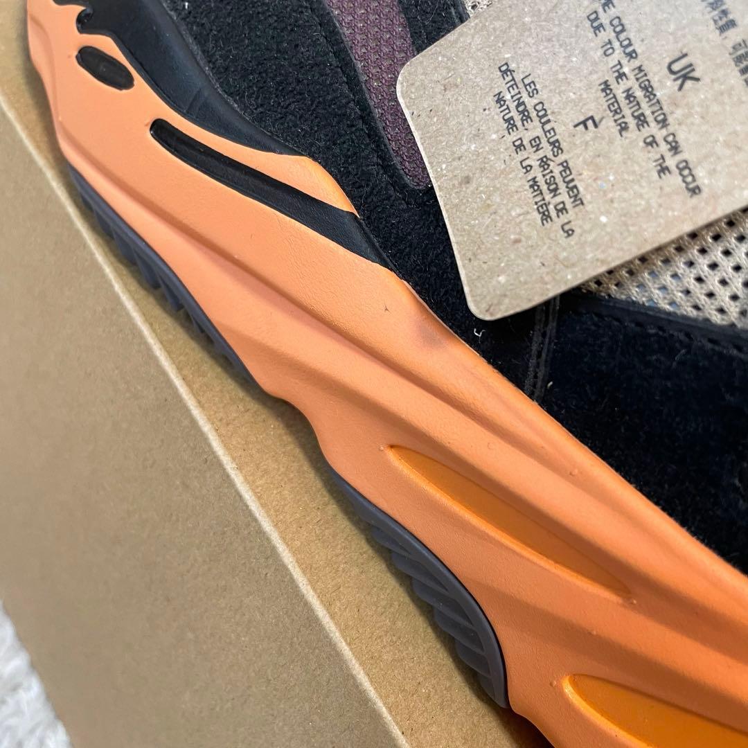 新品 adidas イージーブースト700 アンフレイム アンバー 25.5cm