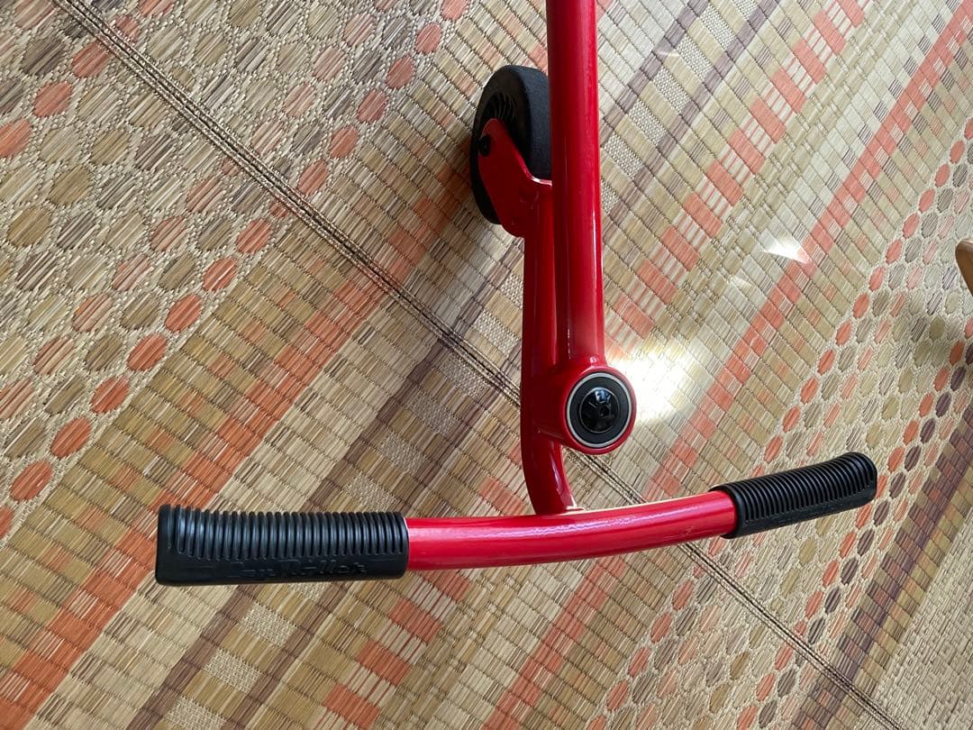 EzyRoller 赤 乗り物おもちゃ