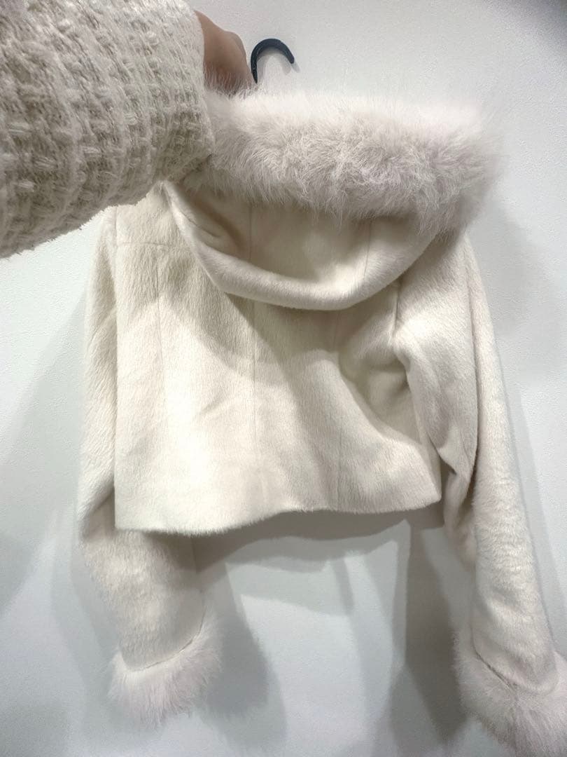 ミシェルマカロン ファーショートダッフルコート ホワイト フリー 実物