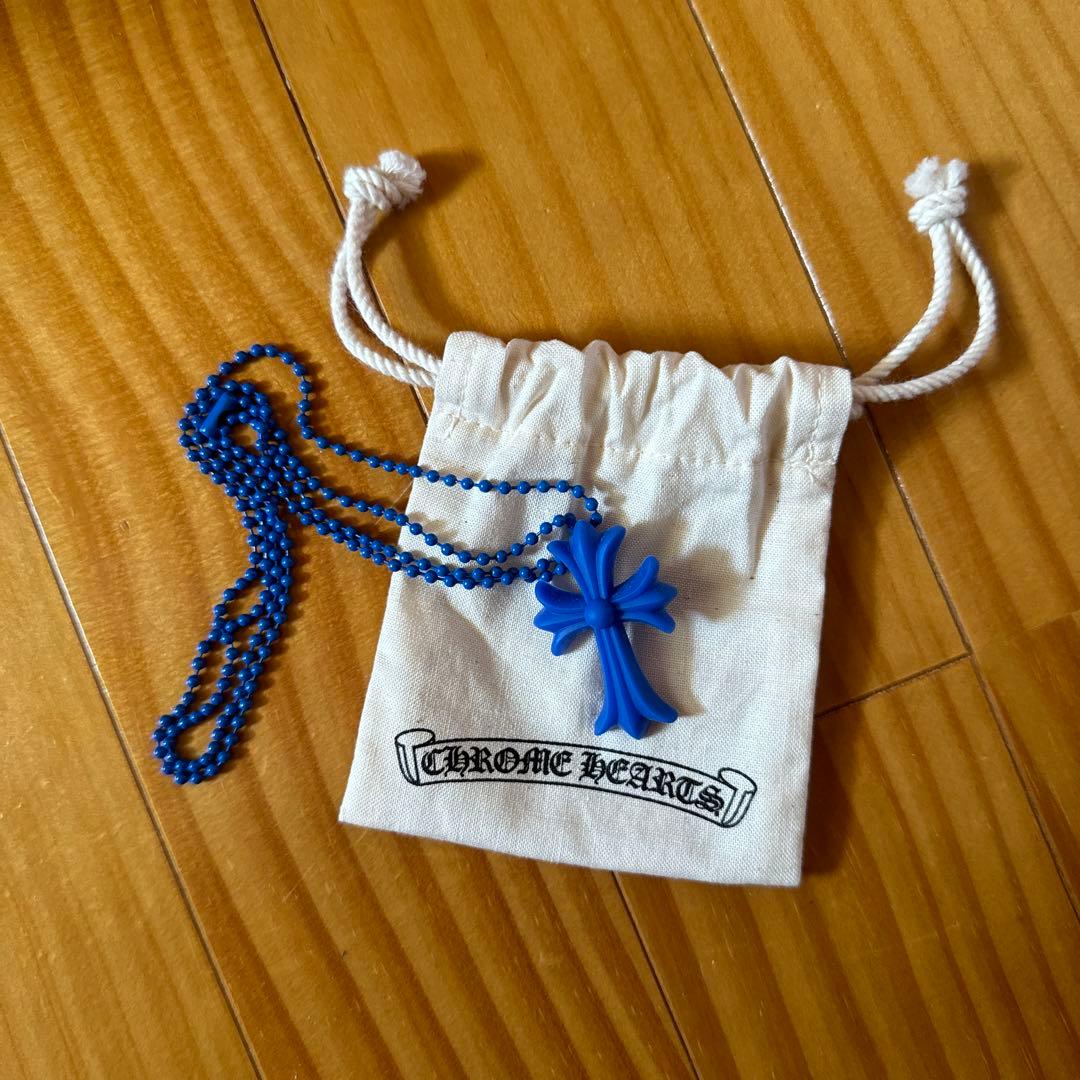 クロムハーツ シリコンラバークロスネックレス 青 - メルカリ