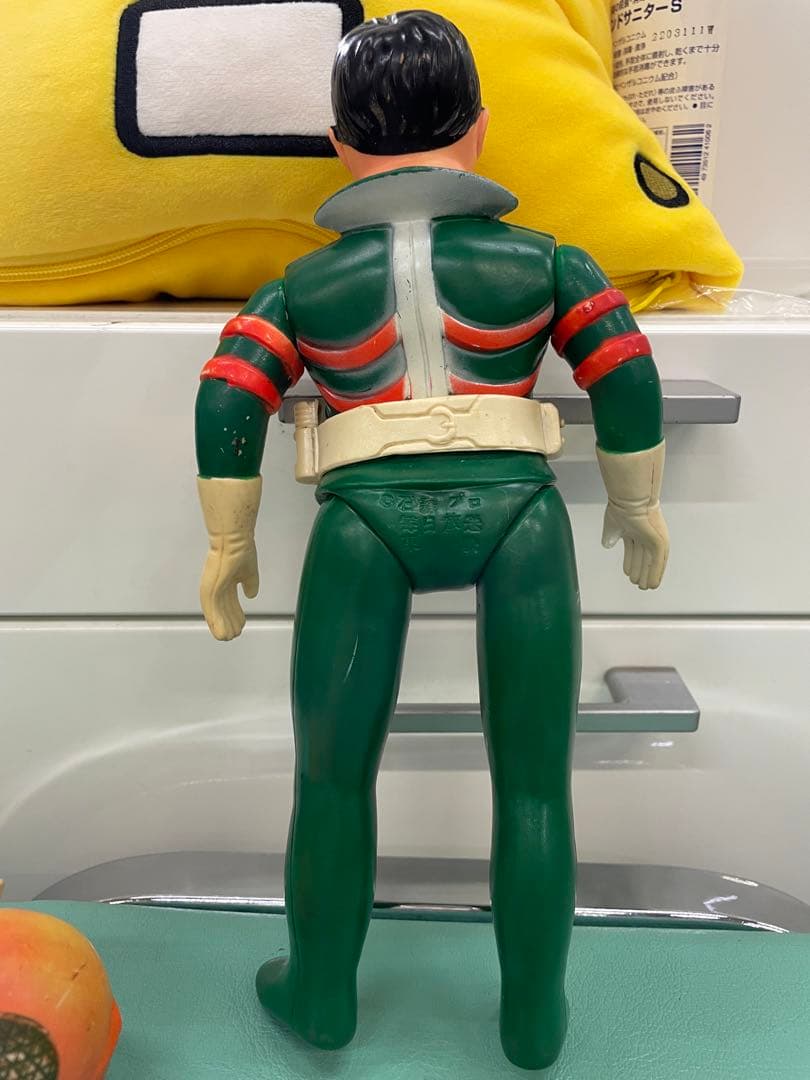 希少 仮面ライダーV3 ソフビ(面取れ) 当時物 マフラー無し - メルカリ