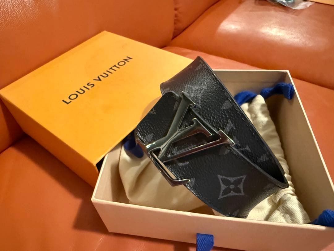 LOUIS VUITTON ダークブルーベルト 中古・古着通販】LOUIS VUITTON (ルイ ヴィトン) ベルト・LVイニシャル