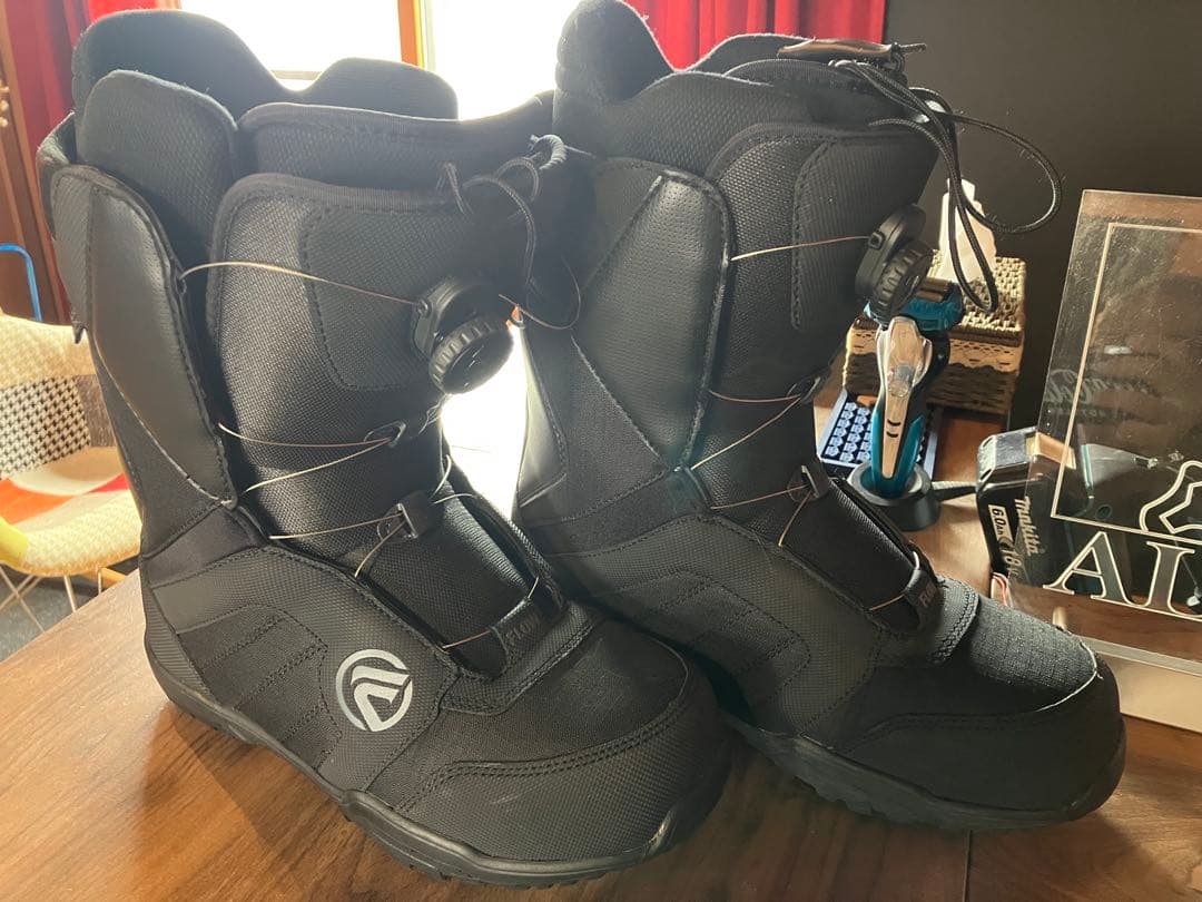 FLOW スノーボードブーツ　新品同様 27.5cm