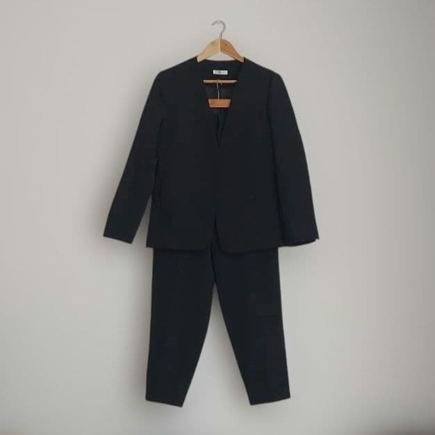 パンツスーツ ブラック - メルカリ