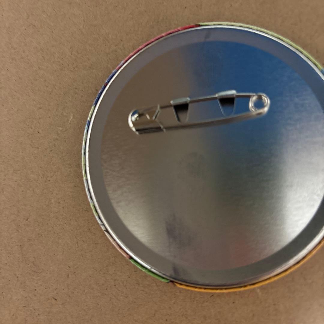 ハワイアンズ　缶バッジ　ロビン