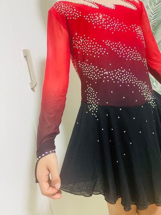 フィギュアスケート コスチューム美品140cm〜150cm今週値下げします