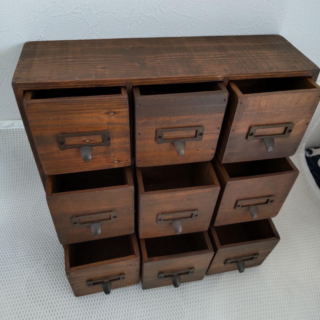 古木を使用した9ボックスのヴィンテージ小物入れ！