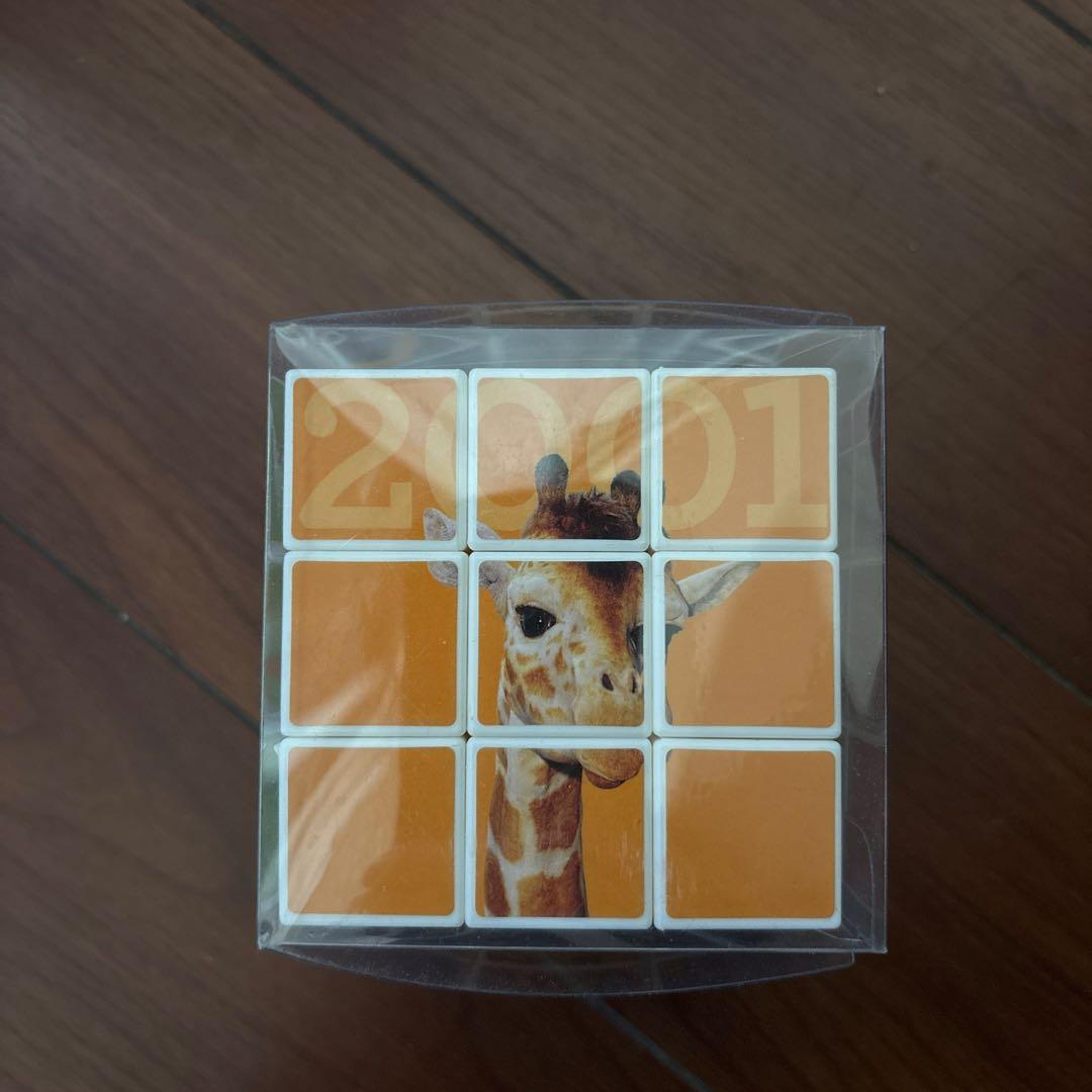 Toys R Us キリン　ルービックキューブ　非売品