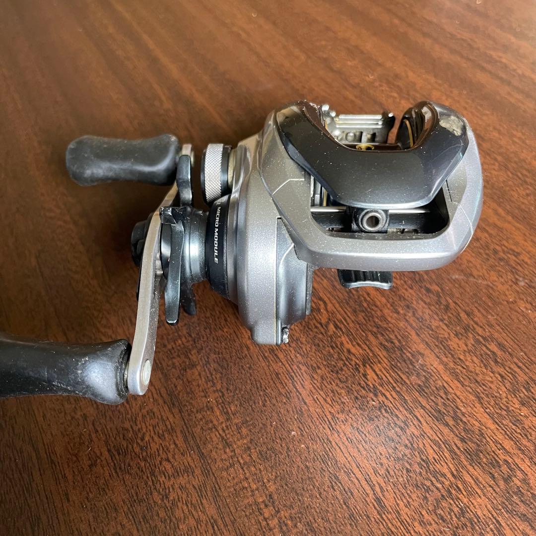 13メタニウムHG 右巻き ベイトリール - メルカリ