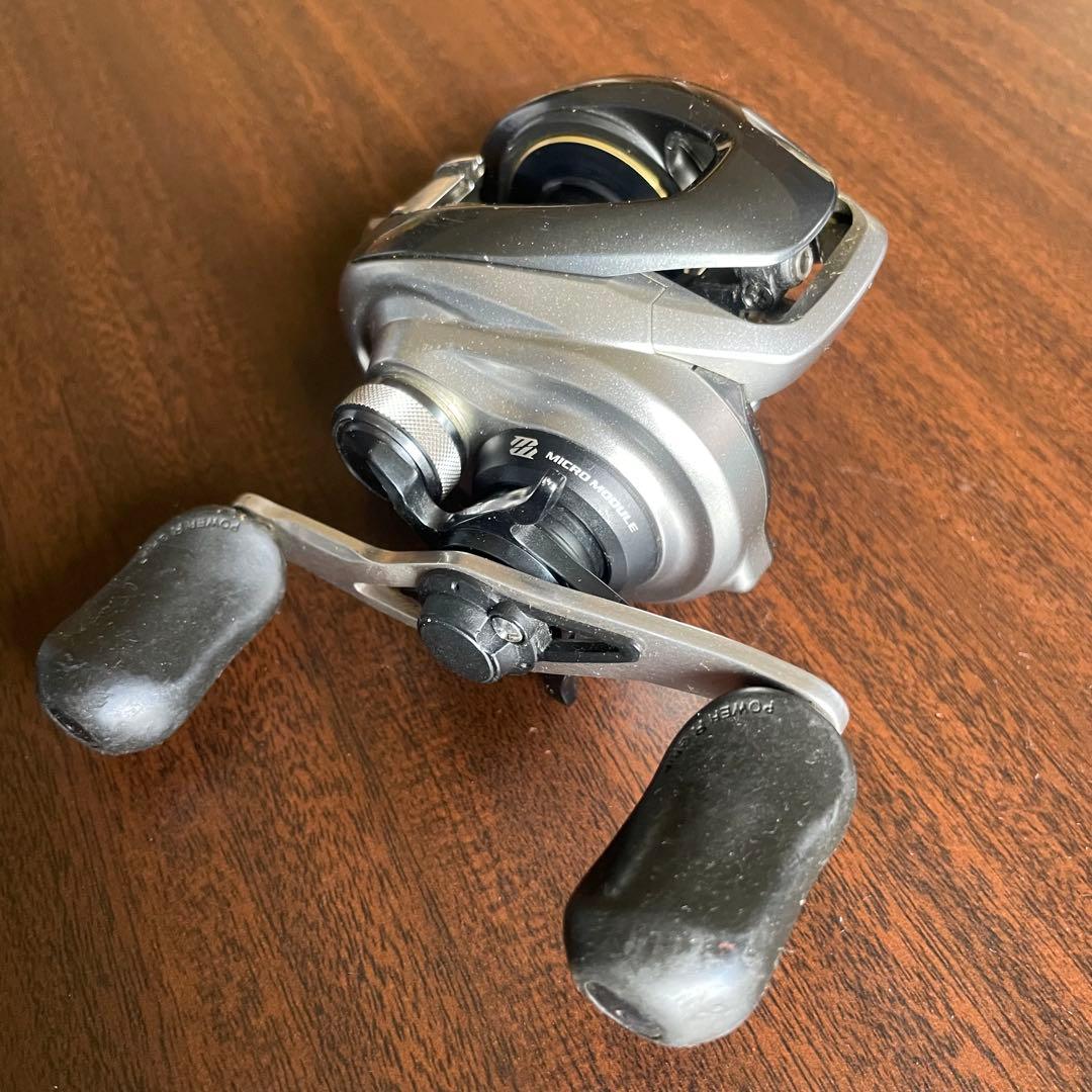 13メタニウムHG 右巻き ベイトリール - メルカリ