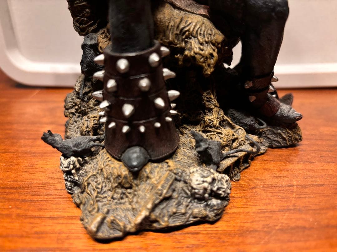 マクファーレントイズ スポーン 玉座フィギュア 2002年製