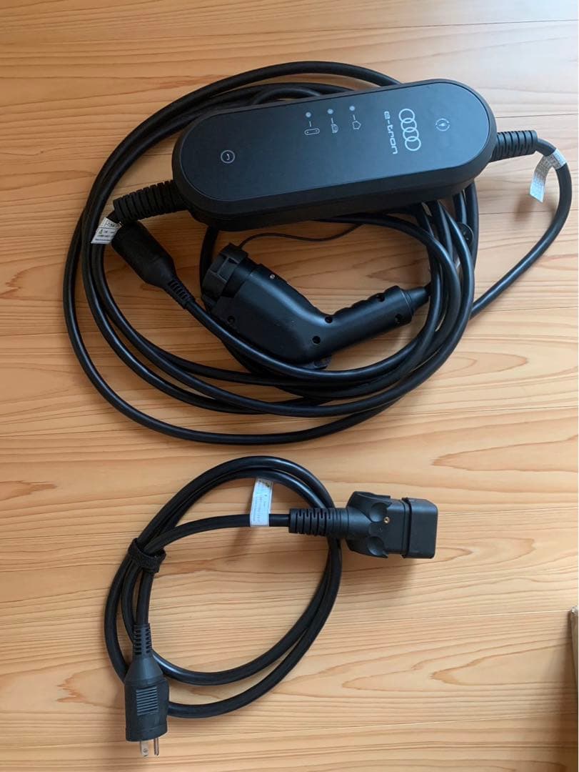 新品 アウディ e-tron 8kW 普通充電器 - メルカリ