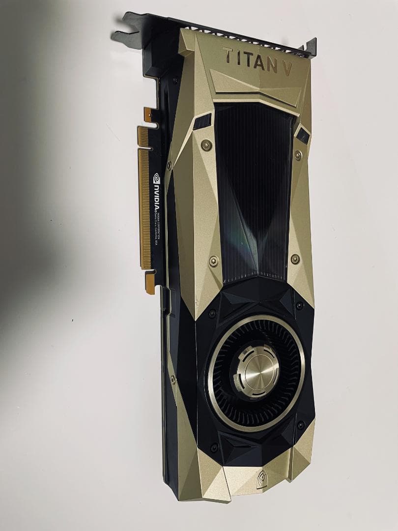 美品NVIDIA TITAN V 12GB HBM2 (V100と同等コア ) - メルカリ