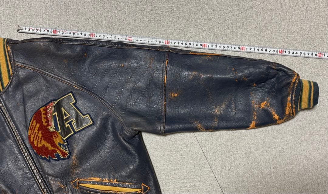 AVIREX レザー スタジャン インディアン トマホークス - メルカリ