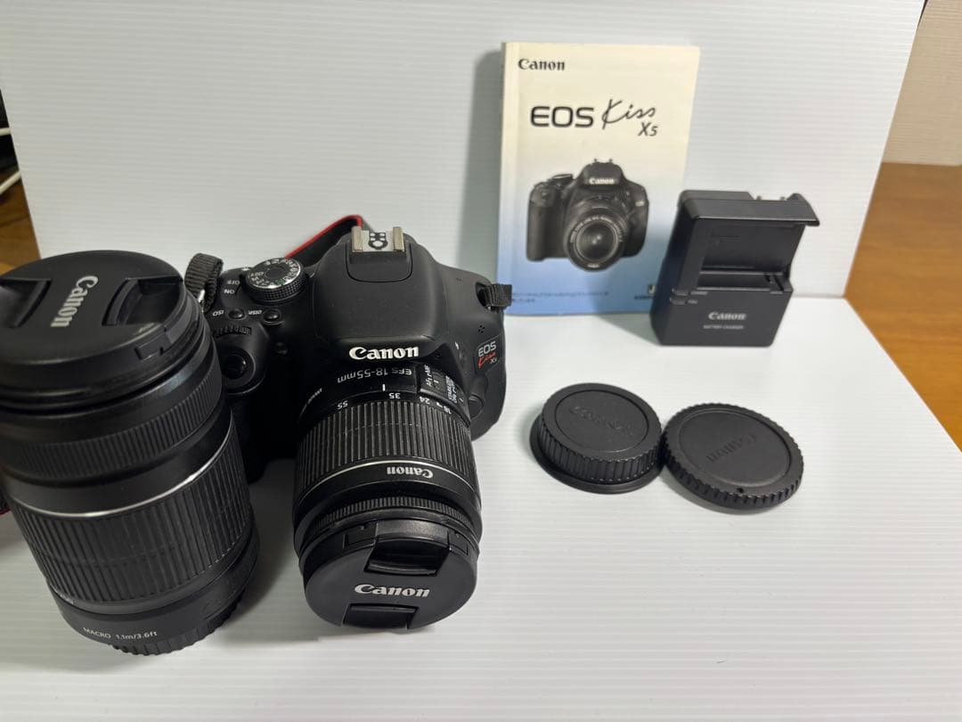 【美品】Canon　EOSKissX5　ダブルズームレンズキット（中古 キヤノン（Canon） 【中古】Canon EOS Kiss X5 ダブルズームレンズ