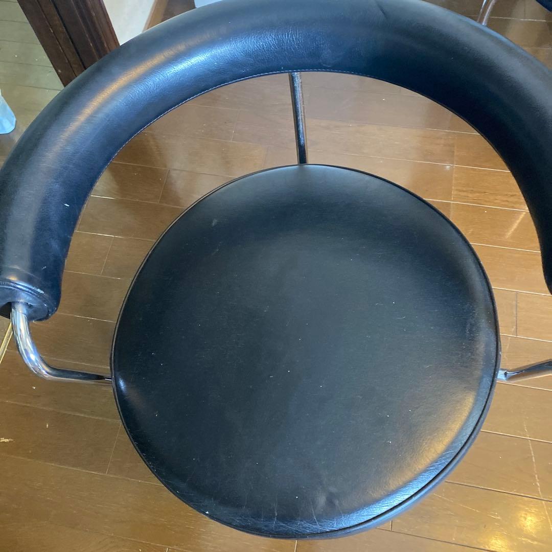 Cassina/OLC7 スウィベルチェアル・ コルビュジエ 二脚セット - メルカリ