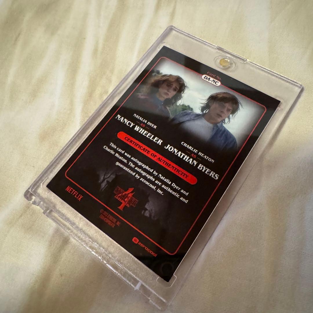 世界86枚 限定ストレンジャーシングス topps ジョナサン ナンシー