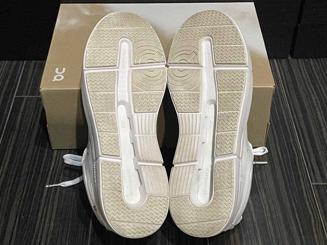 on オン ロジャー アドバンテージ ホワイト スニーカー 26.5cm