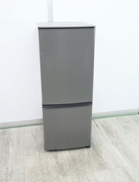 三菱ノンフロン冷凍冷蔵庫146L 2023年製 146L 2ドア冷蔵庫（マットチャコール）【右開き】 | 三菱 | MR-P15K-H